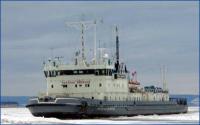 Сахадин: ледоколы «Красин» и «Адмирал Макаров» приступили к выводу плавбазы «Содружество» из ледового плена