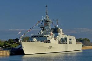 Канада направляет к берегам Ливии военный корабль